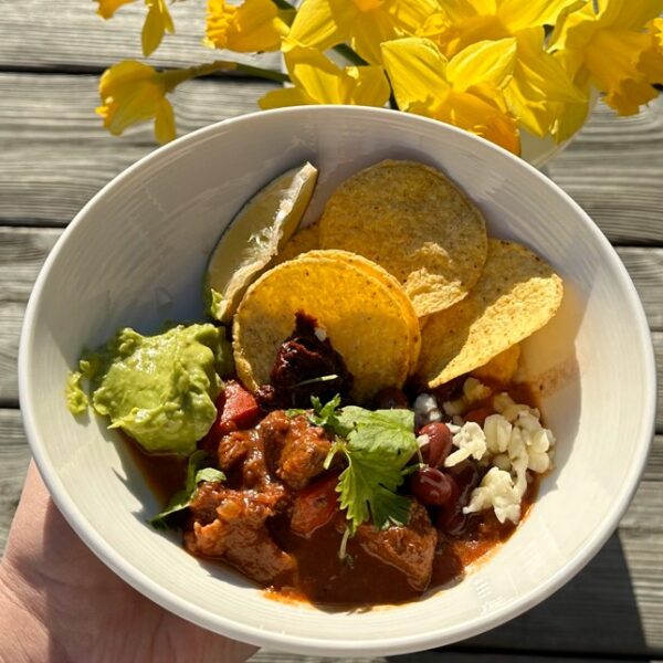 Varmende lammechili med mørk sjokolade