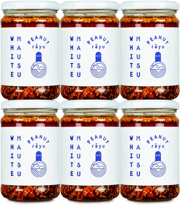 6 bokser stående i et bilde