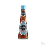 Firelle extra hot sauce, mot hvit bakgrunn