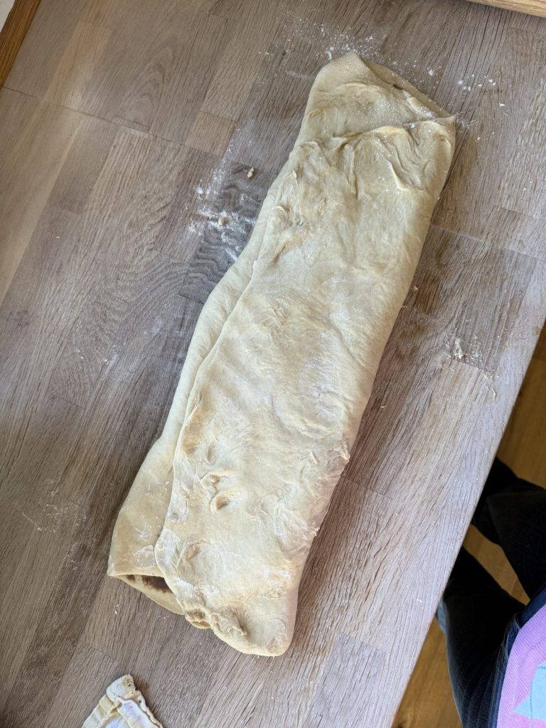 Deigen brettet i tre